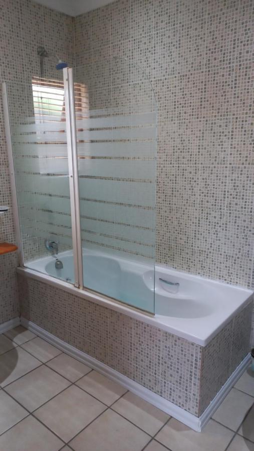 28 At Van Den Bos International Guesthouse Edenvale Esterno foto